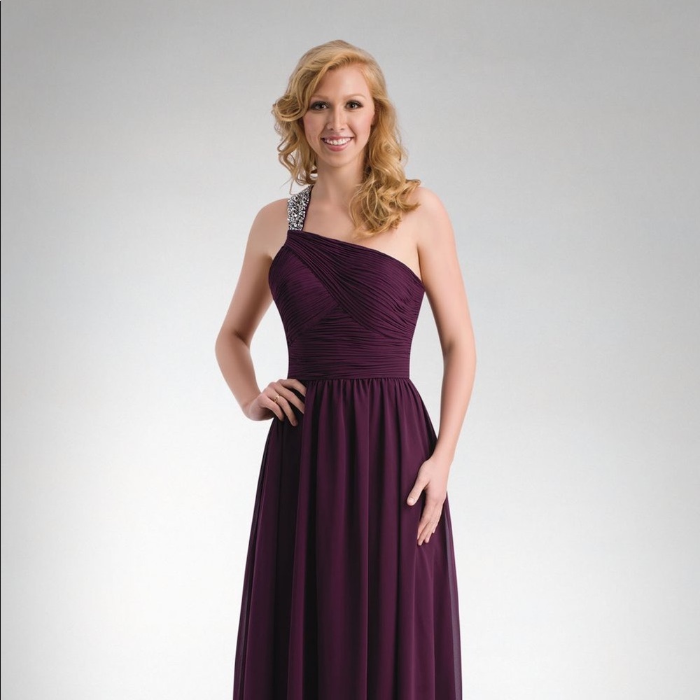 I have this dress in WHITE size 24